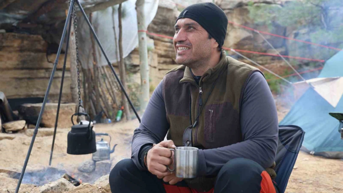 15 yıllık coğrafya öğretmeni, kamp ve bisikletle doğayı öğretiyor