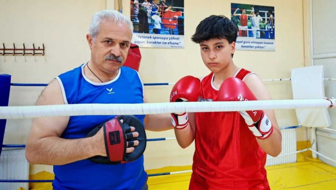 Aygül Özdemir'den Elazığ'a bronz madalya