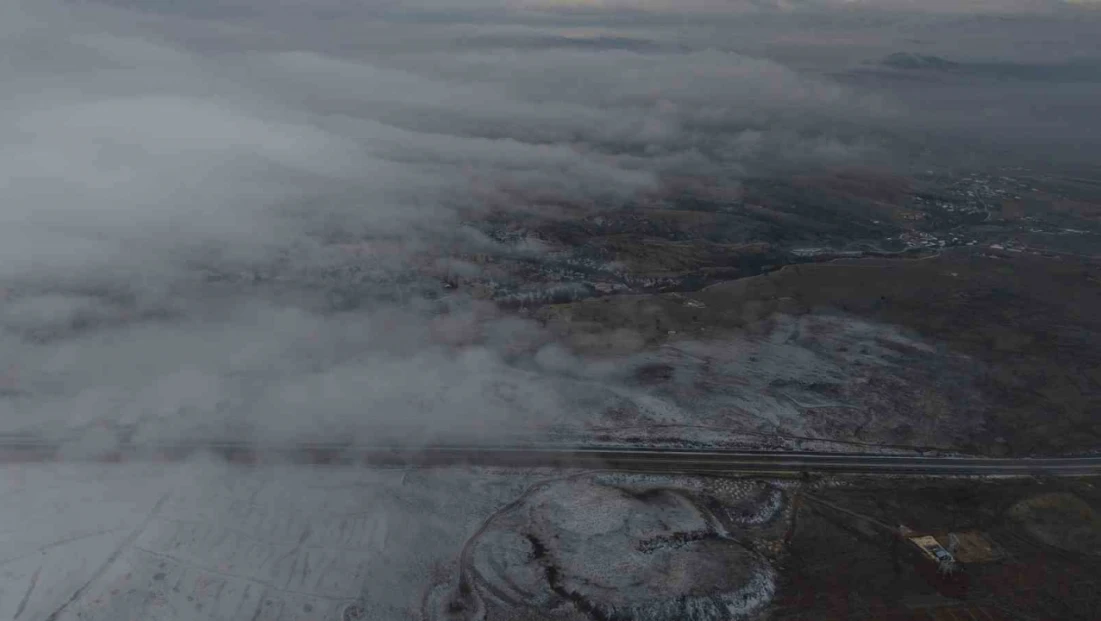 Aynı rakımda kar ve sis