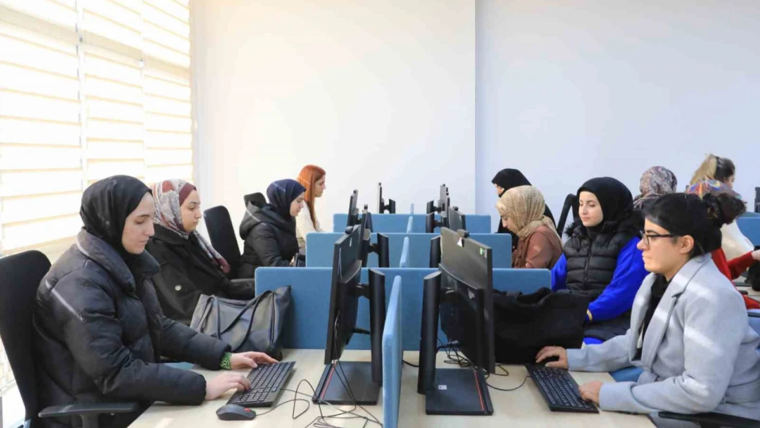 Elazığ Belediyesinde dijital eğitimler sürüyor