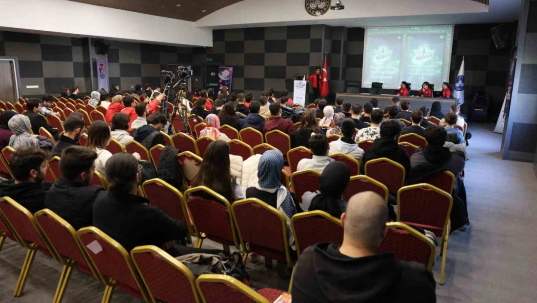 Elazığ'da gençler 'Proje Yazma' eğitiminde buluştu