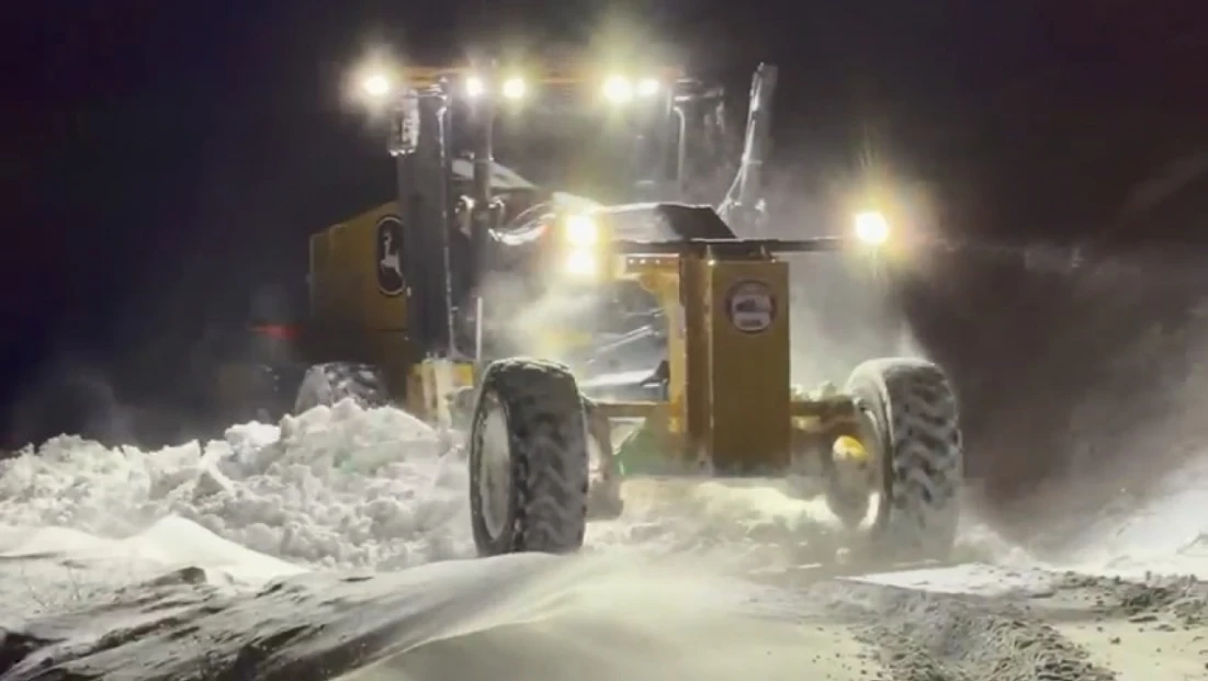 Elazığ'da kapalı 108 köy yolunda çalışmalar sürüyor