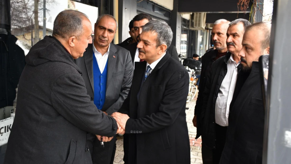 Milletvekili Keleş’ten Alacakaya’ya Ziyaret: Yatırımlar Yerinde İncelendi, Teşkilat ve Esnafla Buluşuldu