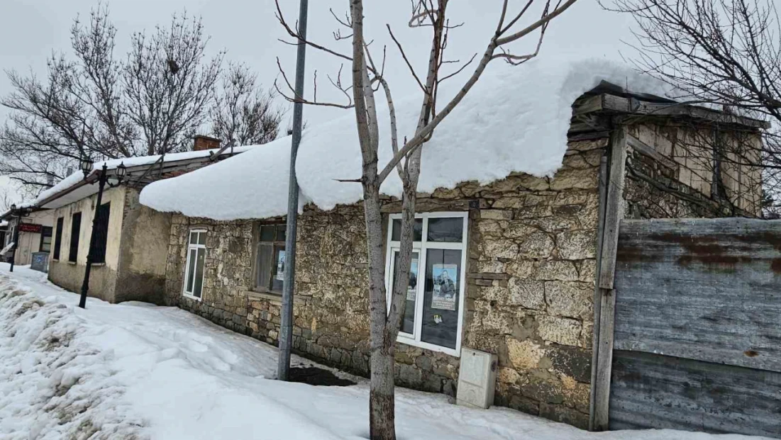 Tarihi Harputta dondurucu soğuklar etkisini sürdürüyor