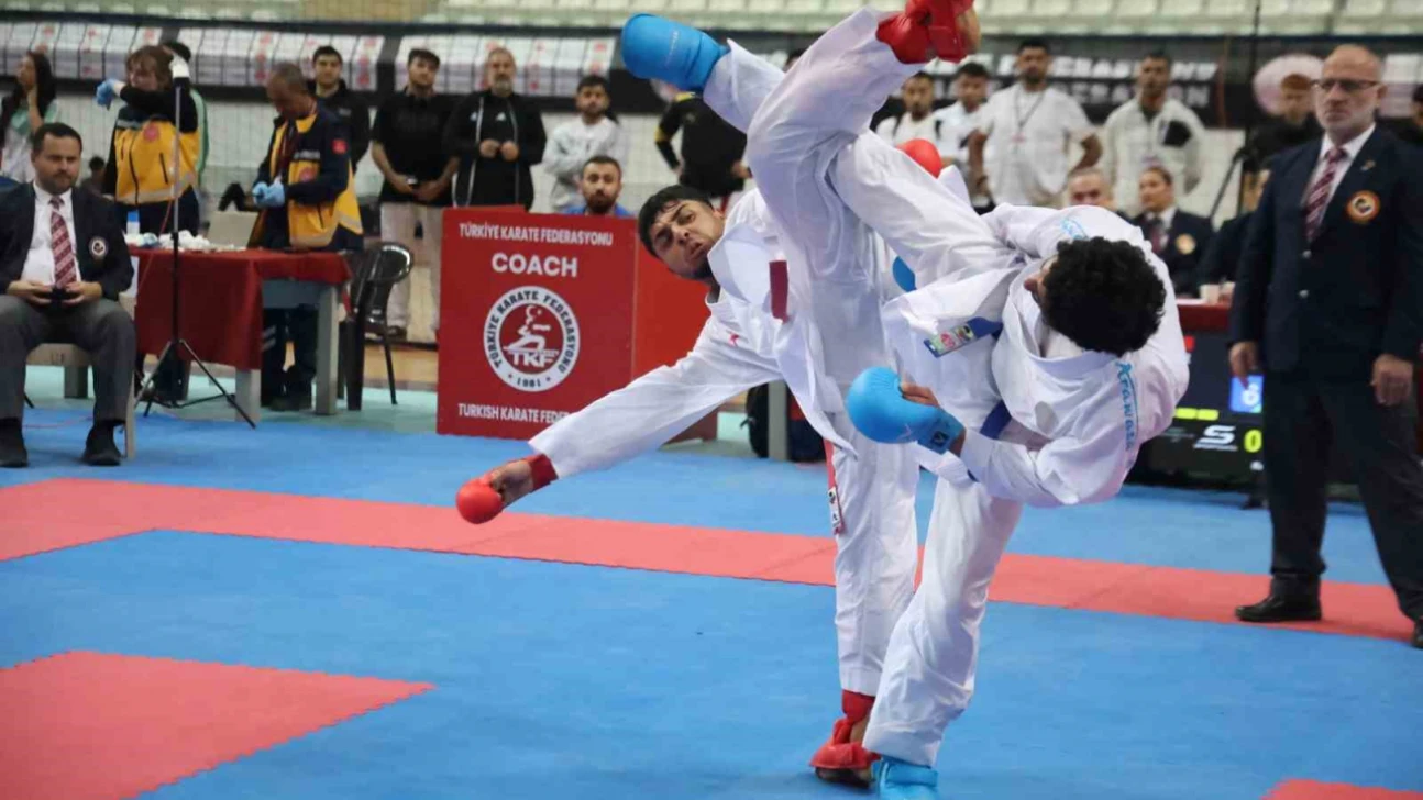 Elazığ'da binin üzerinde karate sporcusu, Milli Takım'a seçilmek için ter döküyor