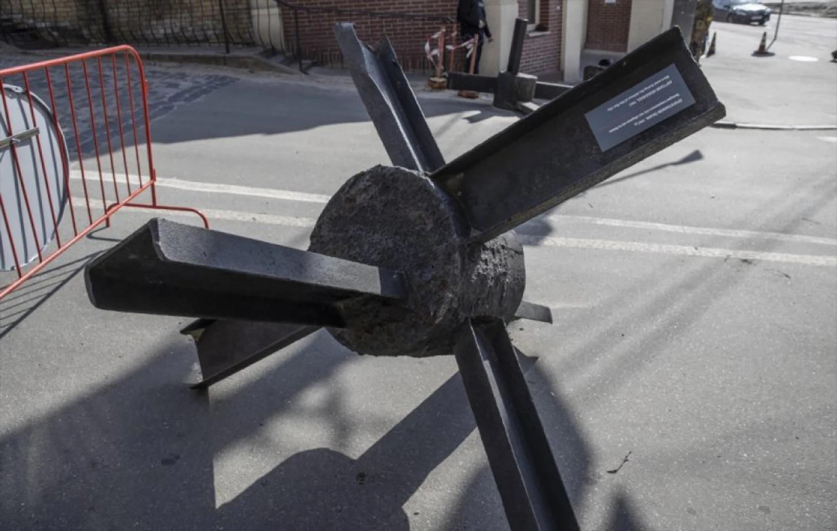 2. Dünya Savaşı'ndan kalma tank kapanları, Kiev savunmasında kullanılıyor