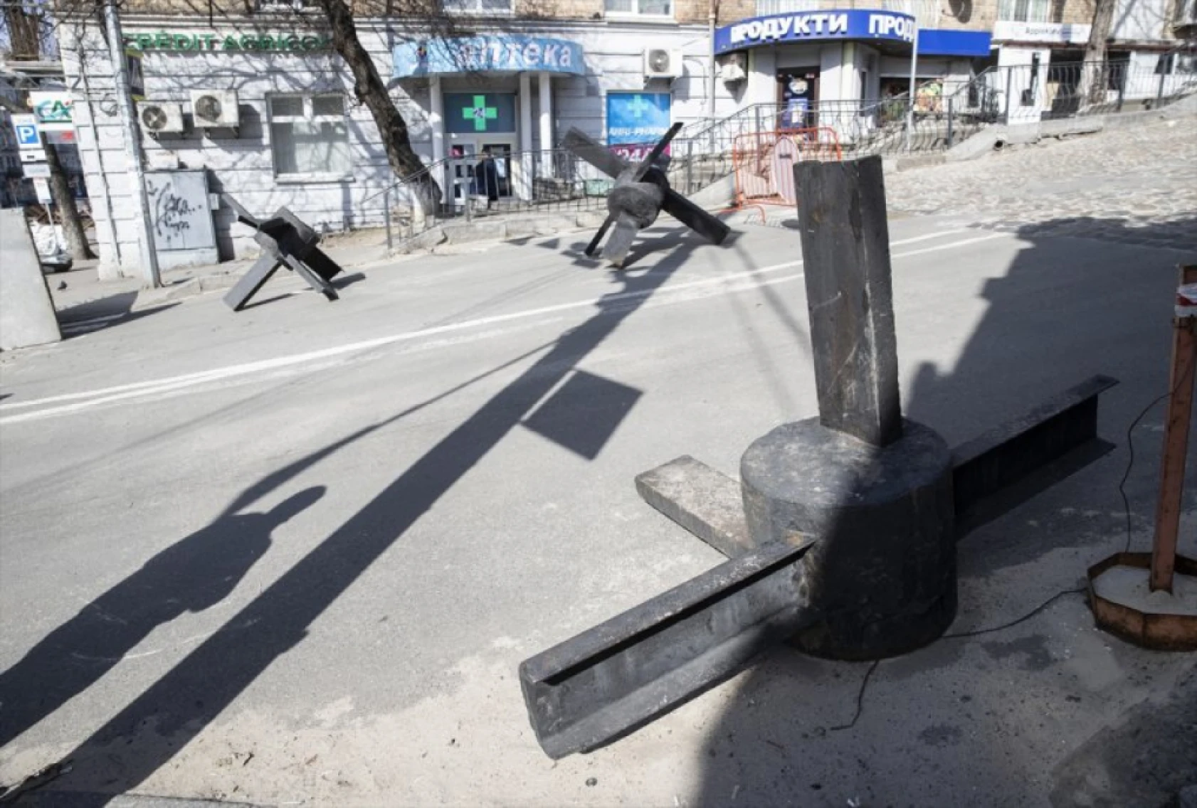 2. Dünya Savaşı'ndan kalma tank kapanları, Kiev savunmasında kullanılıyor