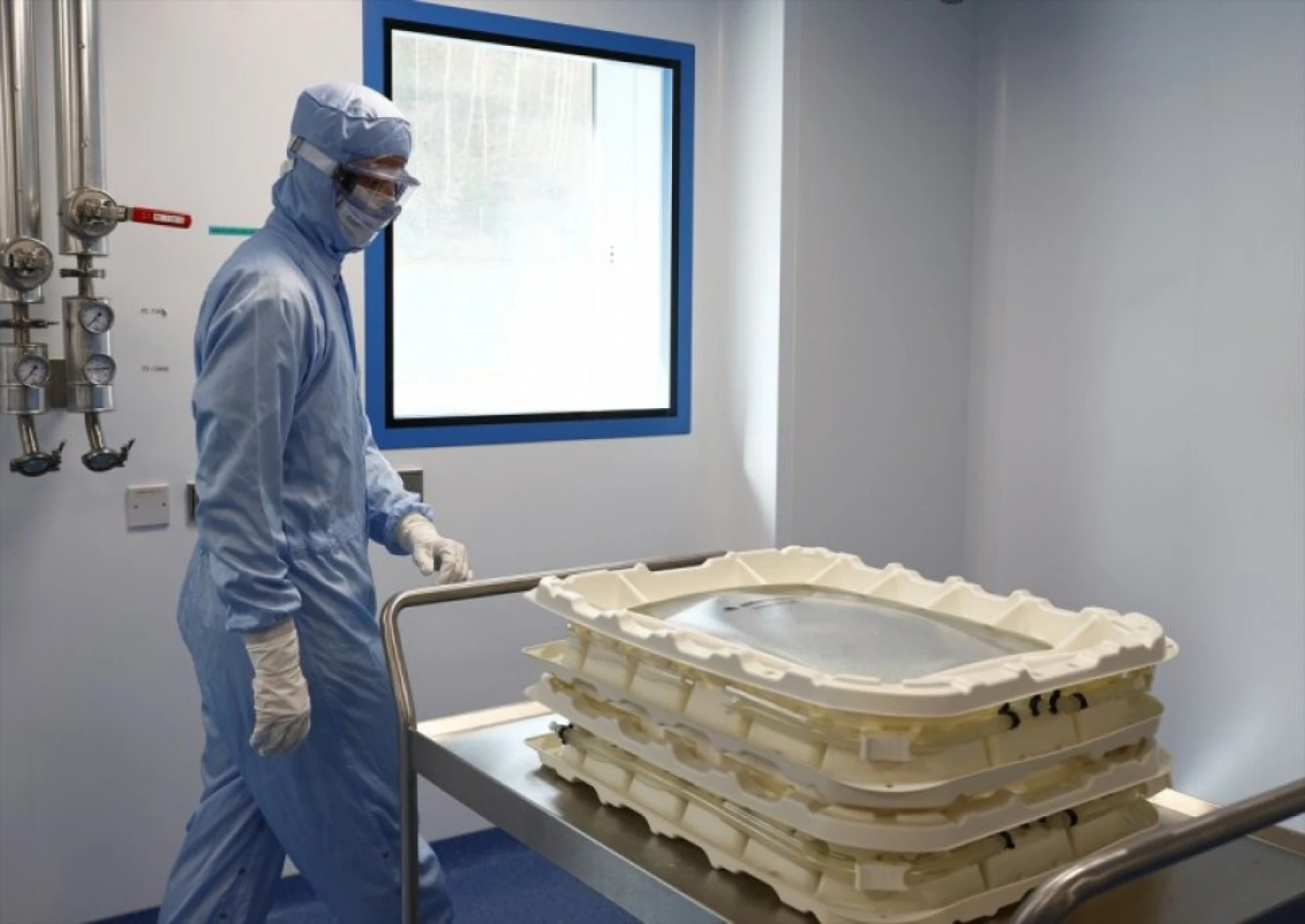 BioNTech'in koronavirüs aşısı üretim tesisi kapılarını açtı