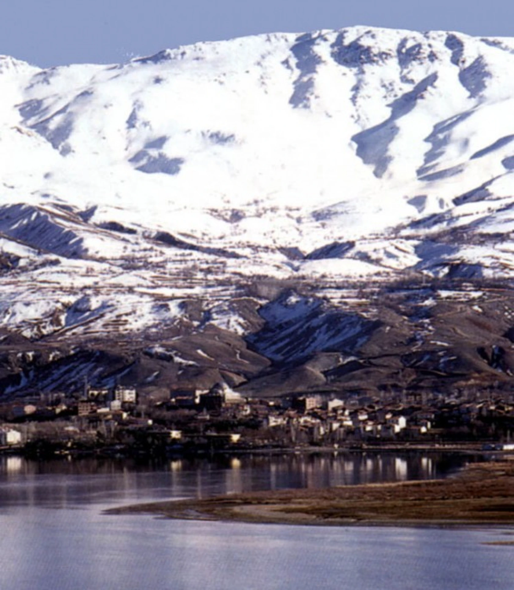 Hazar Gölü - Hazar Baba Dağı