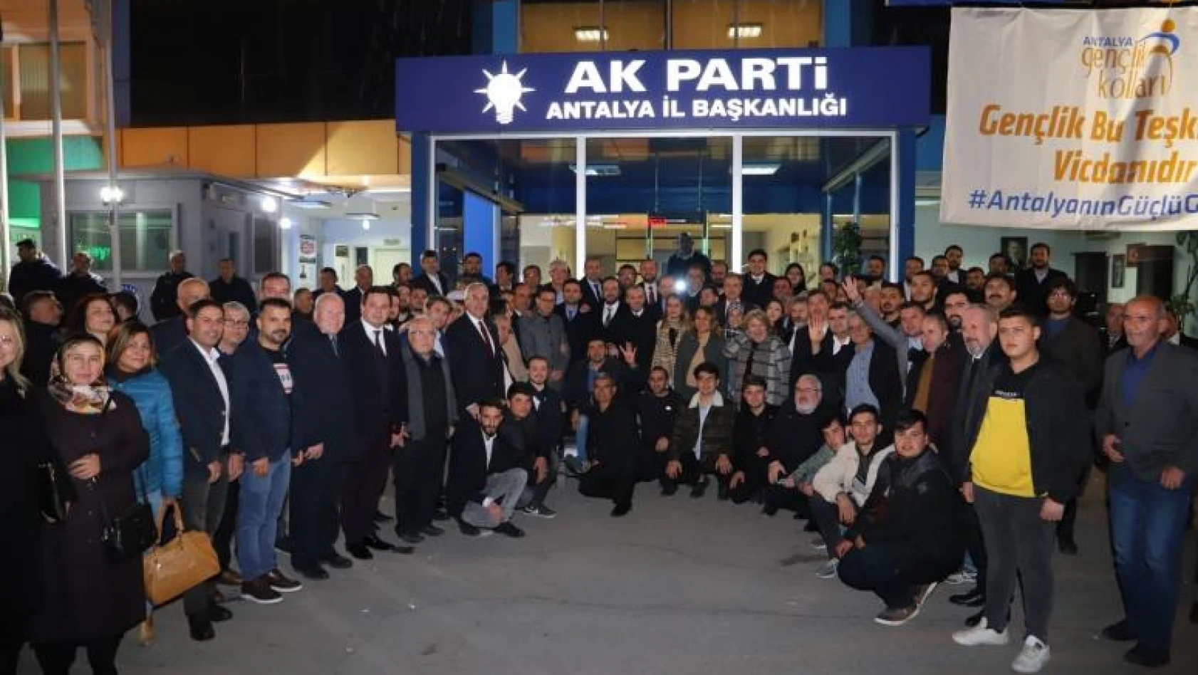 Ağar, Türkiye'nin Dört Bir Yanında Hız Kesmeden Teşkilat Çalışmalarını Sürdürüyor!