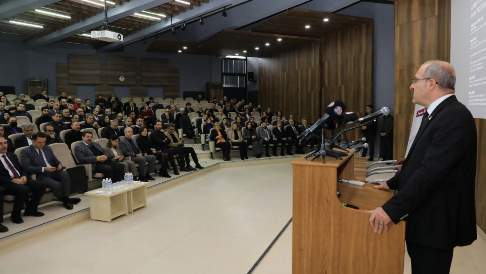 6 Şubat Asrın Felaketi Ve Fırat Üniversitesi Anma Programı Gerçekleştirildi