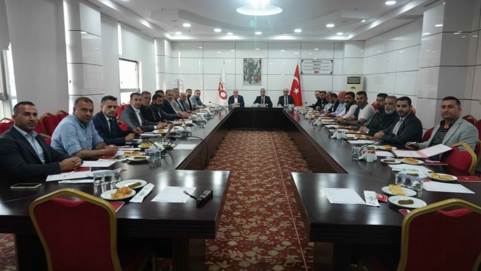 Başkan Karataş'tan Milletvekillerine Birlik ve Beraberlik Çağrısı