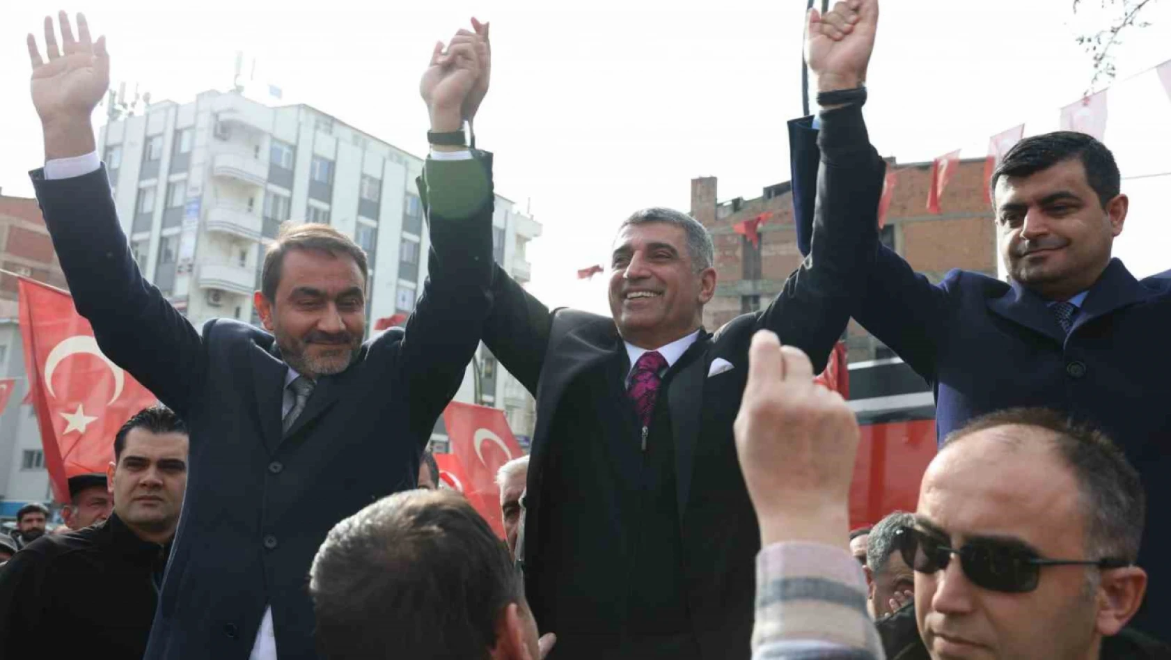 CHP Elazığ'da adaylarını tanıttı