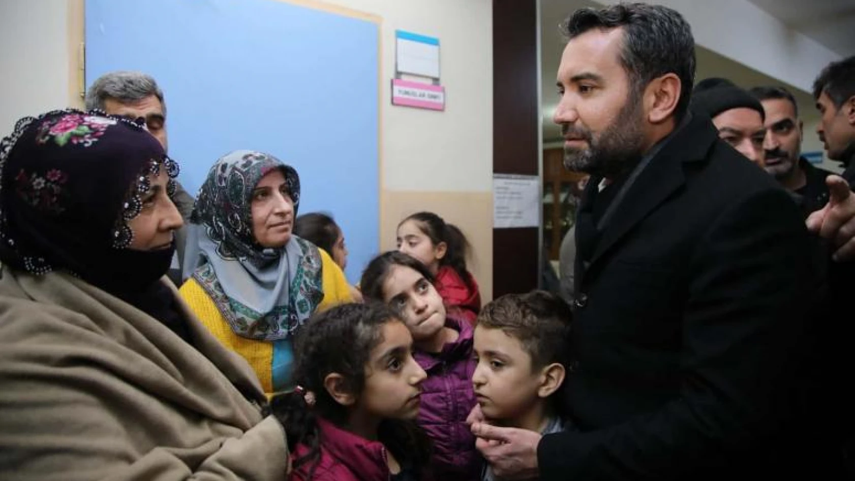 Elazığ Belediye Başkanı Şerifoğulları,Depremzede Ziyaretlerini Sürdürüyor