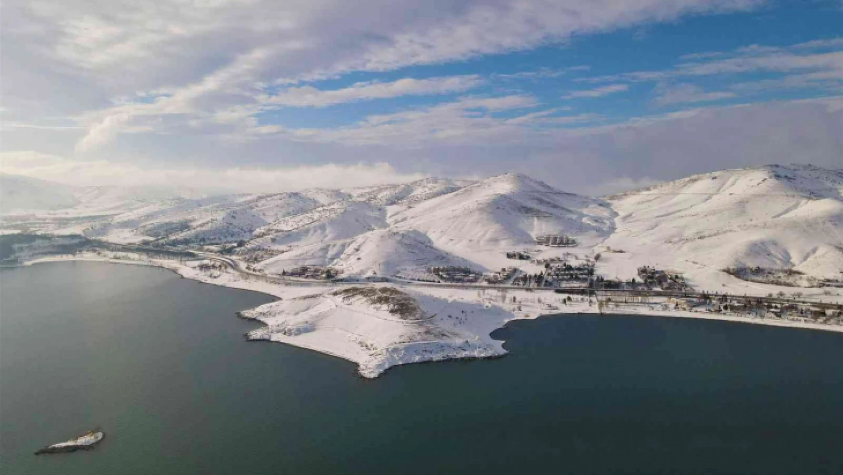 Doğunun gizli denizi Hazar Gölü'nde kış güzelliği