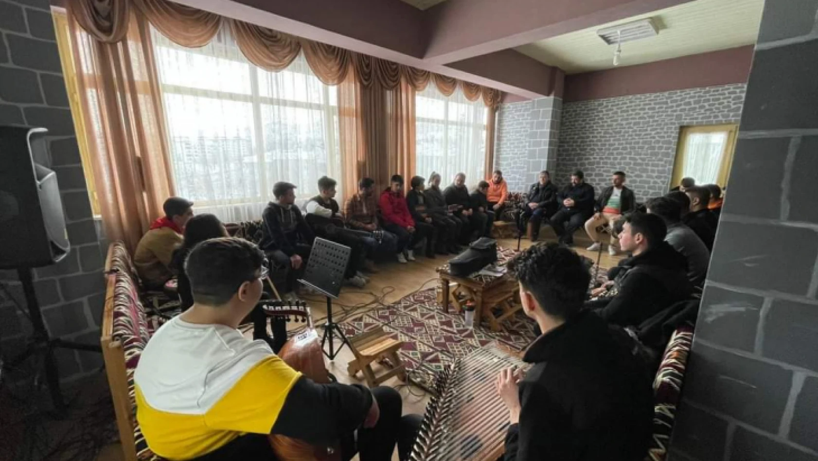 Elazığ Belediyesi Gençlik ve Çocuk Korosu Başvuruları Sürüyor
