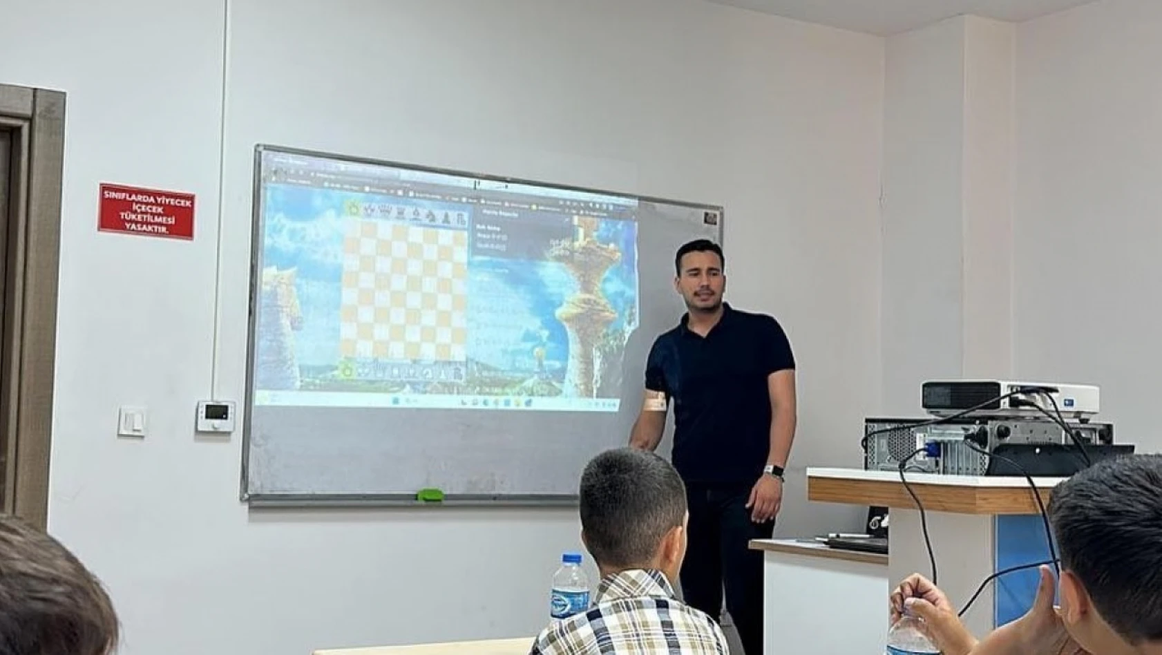 Elazığ Belediyesi satranç kursları devam ediyor