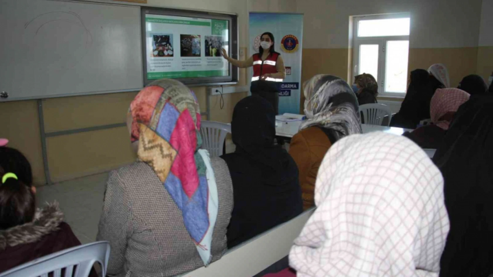 Elazığ'da en iyi narkotik polisi anne projesi