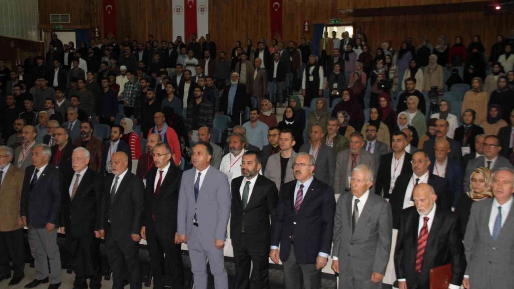 Elazığ'da 'Uluslararası İslam Medeniyetleri Sempozyumu' başladı