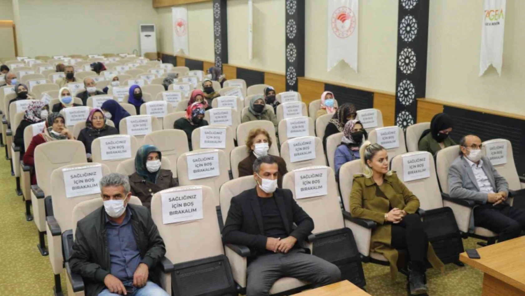 Elazığ'da 103 kadın üretici sertifikalarını aldı