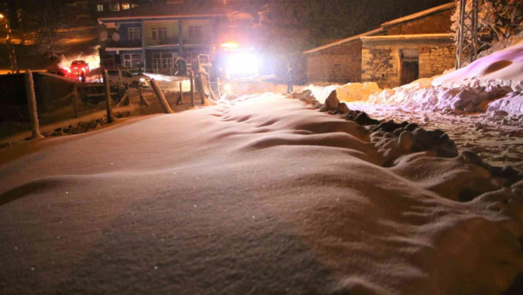 Elazığ'da 531 köy yolu kar nedeniyle ulaşıma kapandı