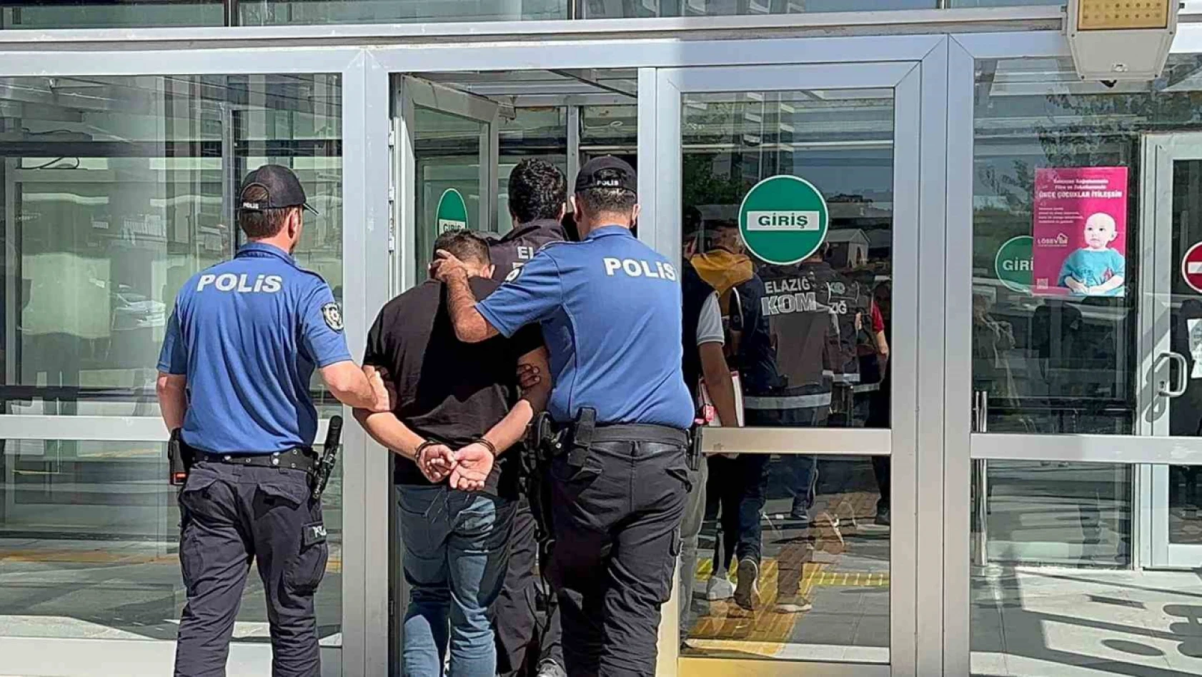 Elazığ'da 9 şüpheliden 2'si tutuklandı