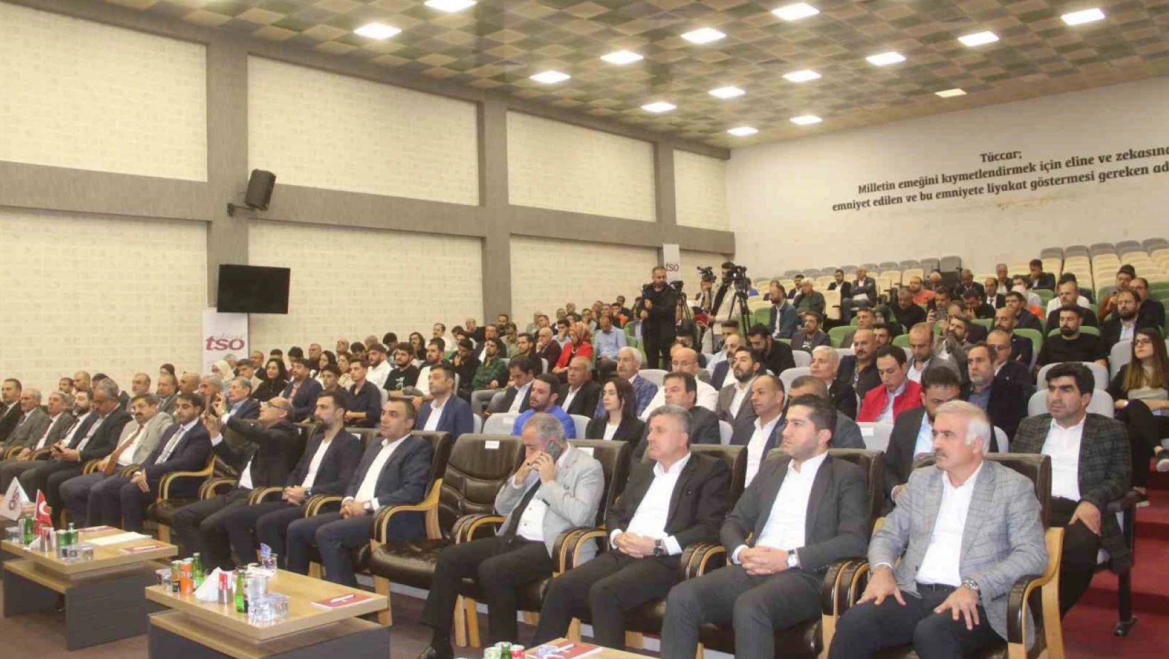 Elazığ'da Akıllı Şehirler ve Akıllı Belediyecilik Uygulamaları Paneli düzenlendi