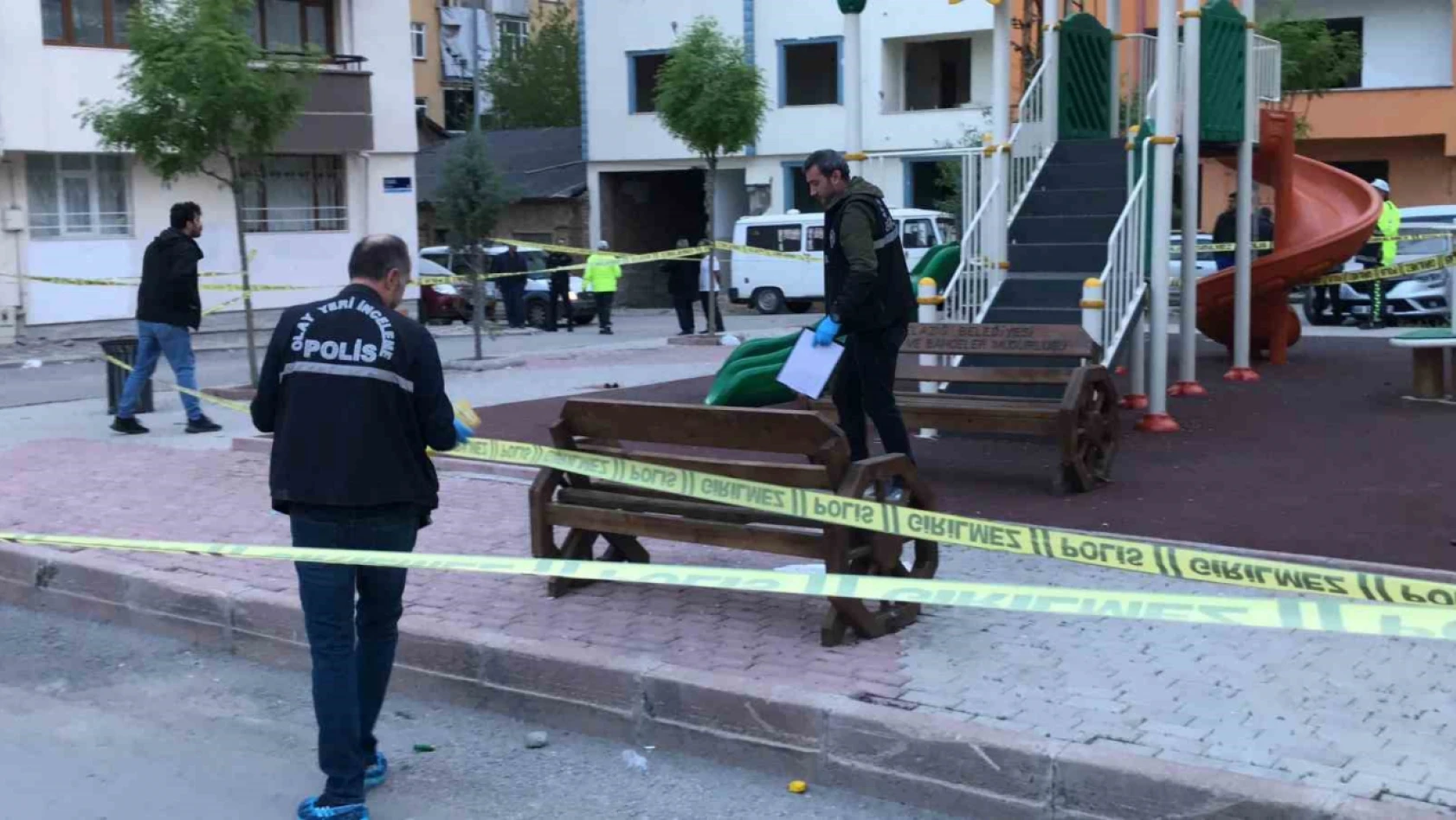 Elazığ'da çocuk oyun parkında pompalı tüfekli saldırı: 3 yaralı