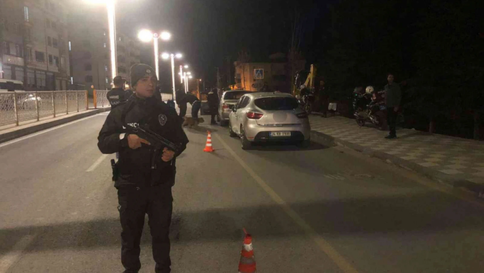 Elazığ'da denetimler sürüyor, polis göz açtırmıyor