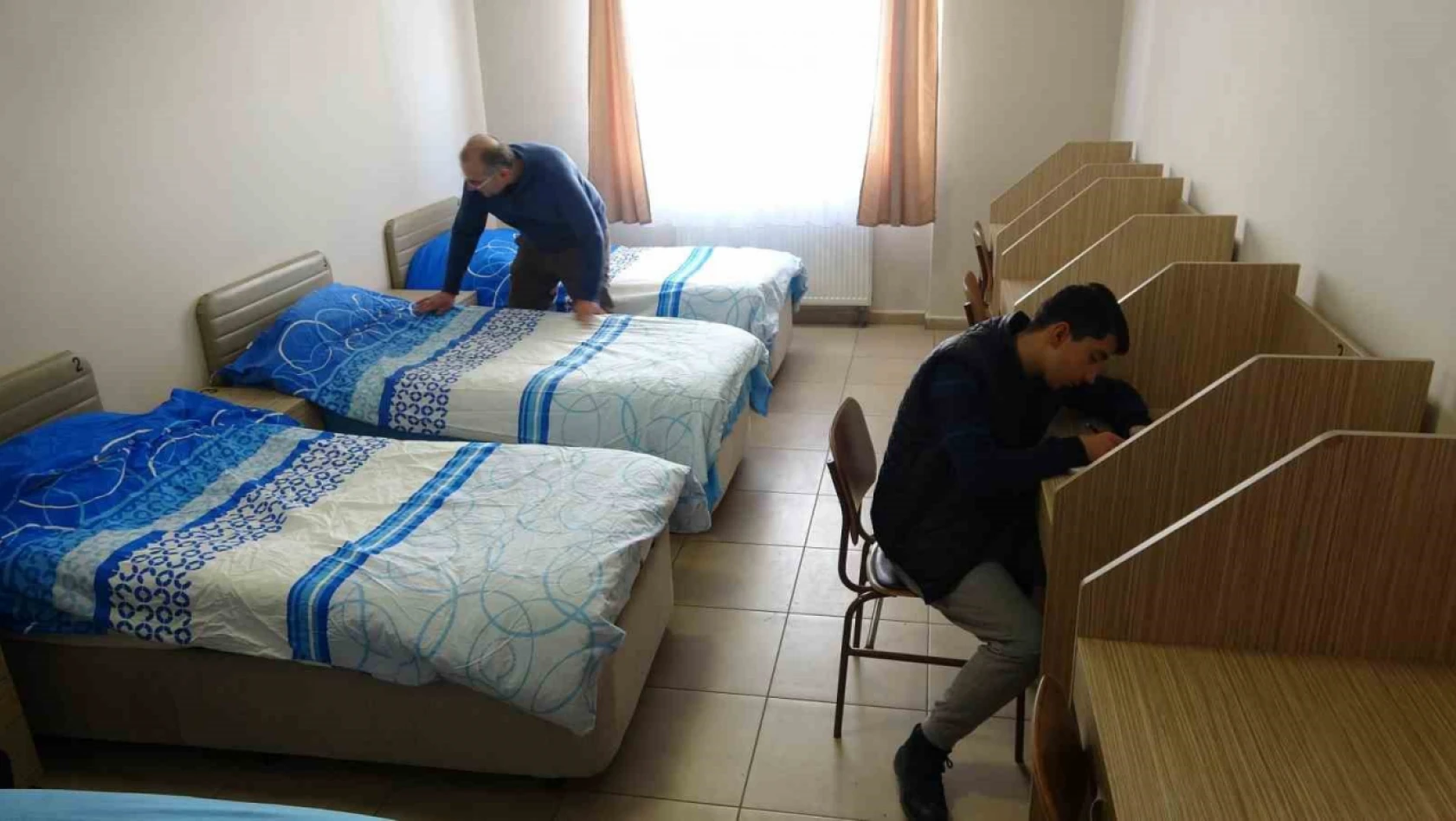 Elazığ'da depremzedeler KYK yurtlarında misafir ediliyor