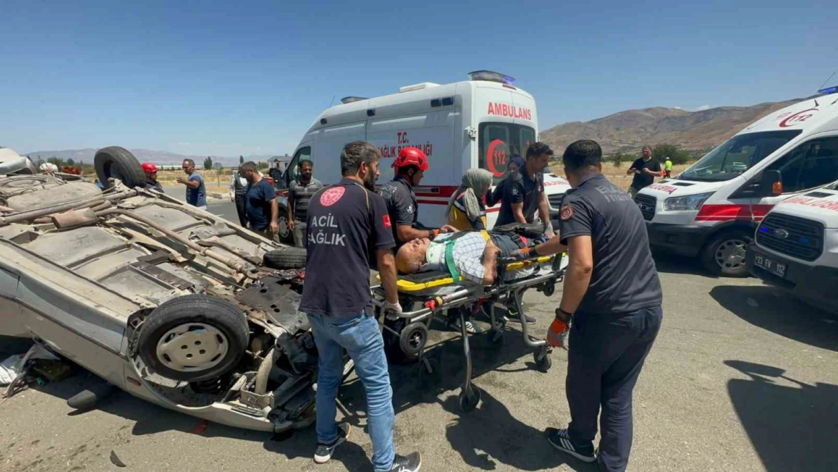 Elazığ'da feci kaza: 1 ölü, 2'si ağır 4 yaralı
