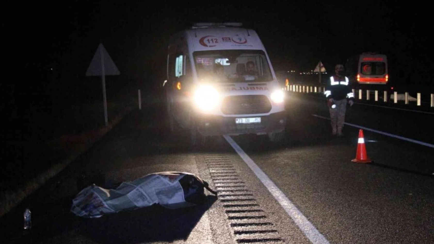 Elazığ'da feci kaza: Transitin çarptığı 2 kişi hayatını kaybetti