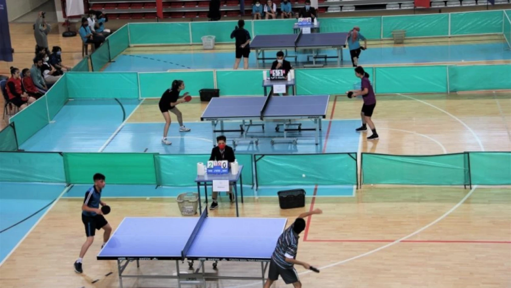 Elazığ'da masa tenisi hakemlik kursu açıldı