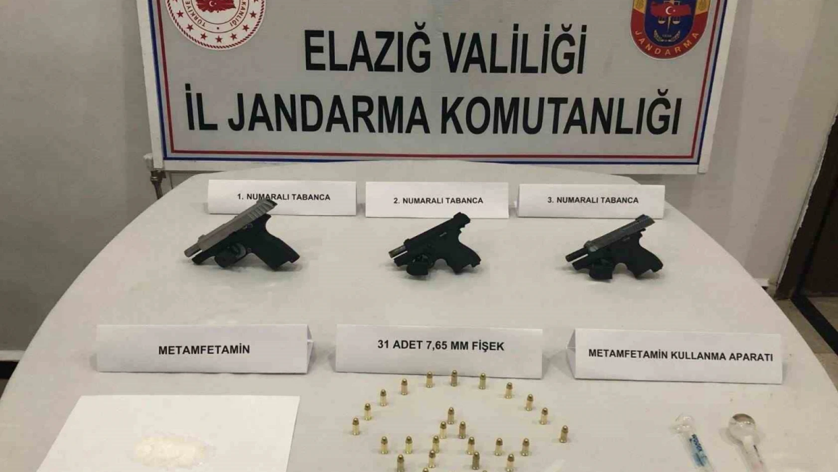 Elazığ'da ruhsatsız silah ve uyuşturucu operasyonu: 2 gözaltı