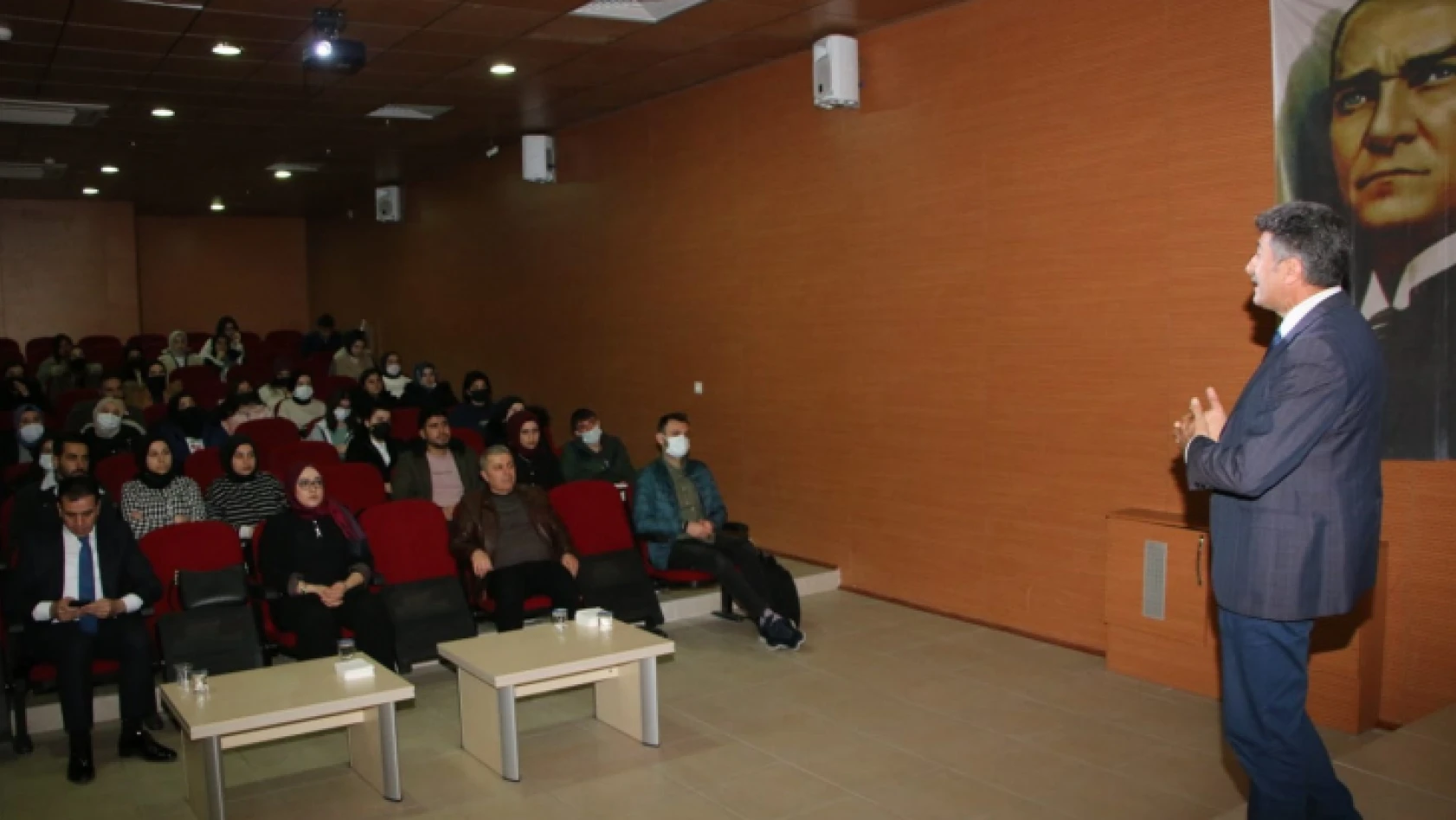 Elazığ'da Sosyal Hizmet uygulamaları semineri