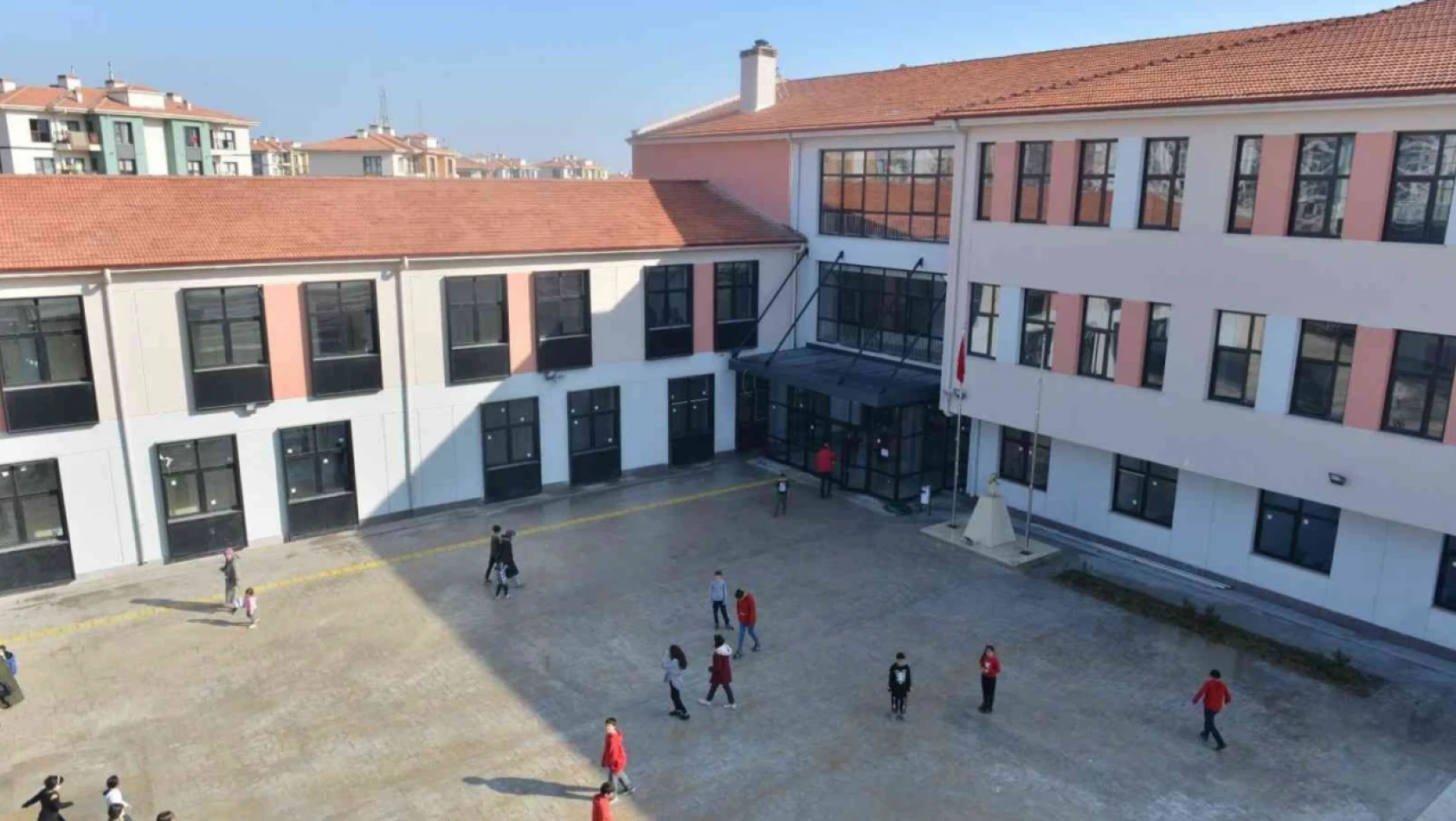 Elazığ'da TOKİ Yemişlik İlk ve Ortaokulu hizmete girdi