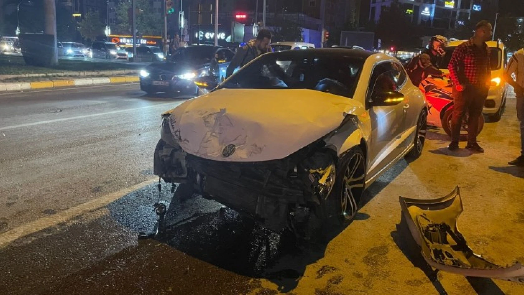 Hazardağlı Kavşağında trafik kazası: 2 yaralı