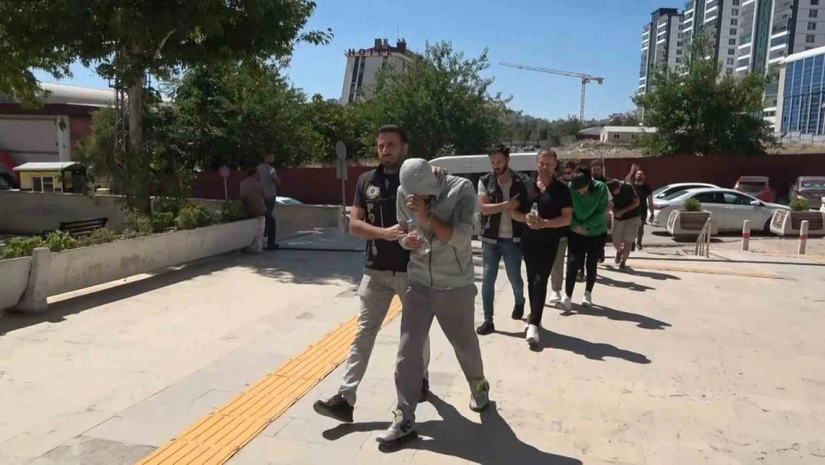 Elazığ'da uyuşturucu operasyonu: 6 gözaltı