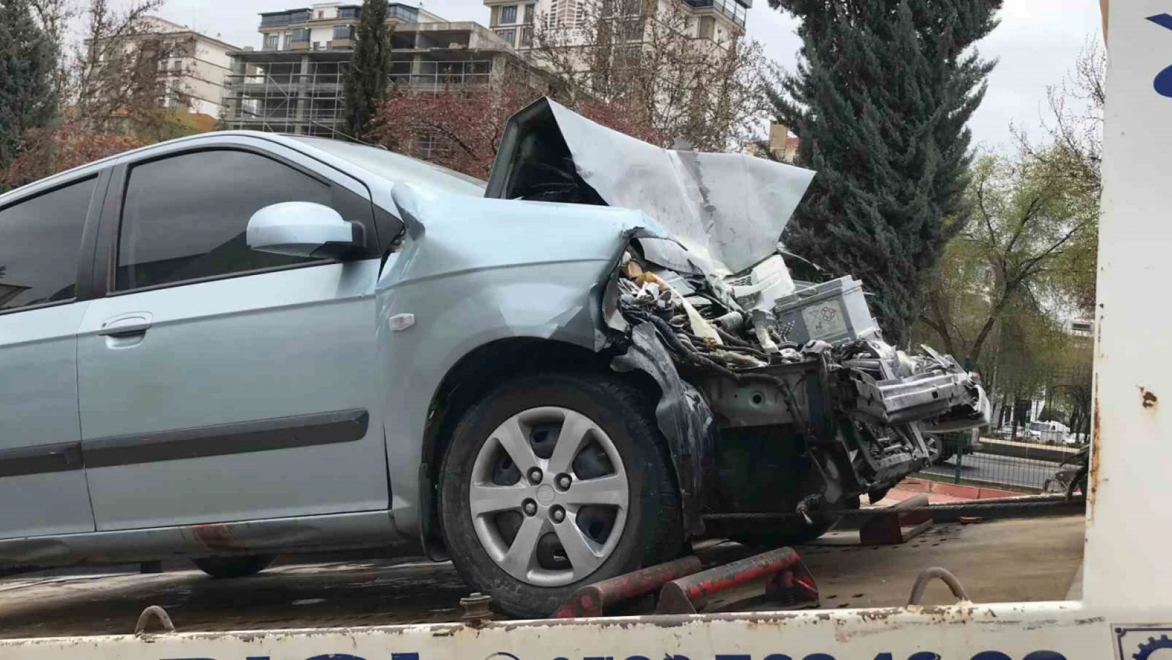 Elazığ'daki kazada yaralanan sürücü hayatını kaybetti
