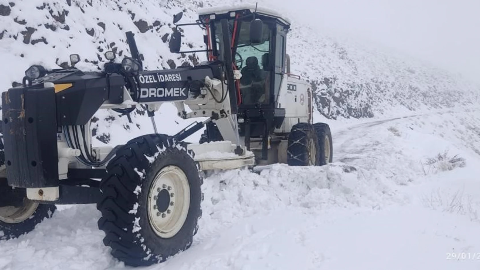 Elazığ Özel İdare ekipleri karla mücadeleye hazır: 116 personel karla mücadele için hazır bekliyor