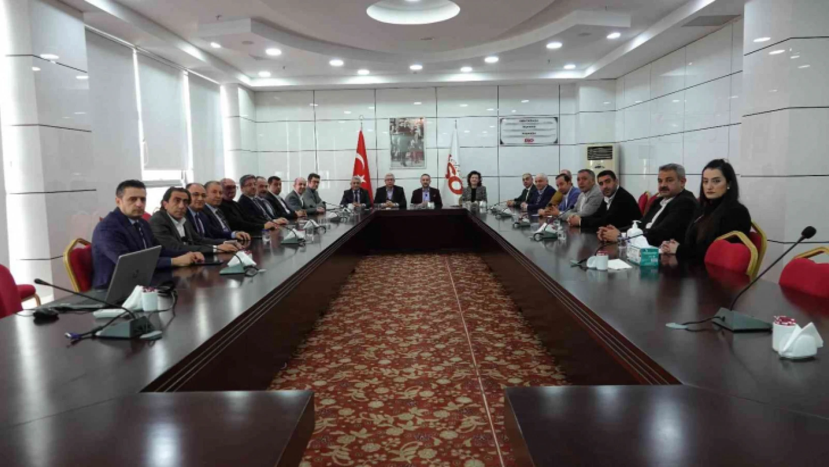 Elazığ TSO Başkanı Arslan: 'Elazığ hem jeopolitik konumu hem de avantajları bakımından yatırımlar açısından çok cazip bir şehir'