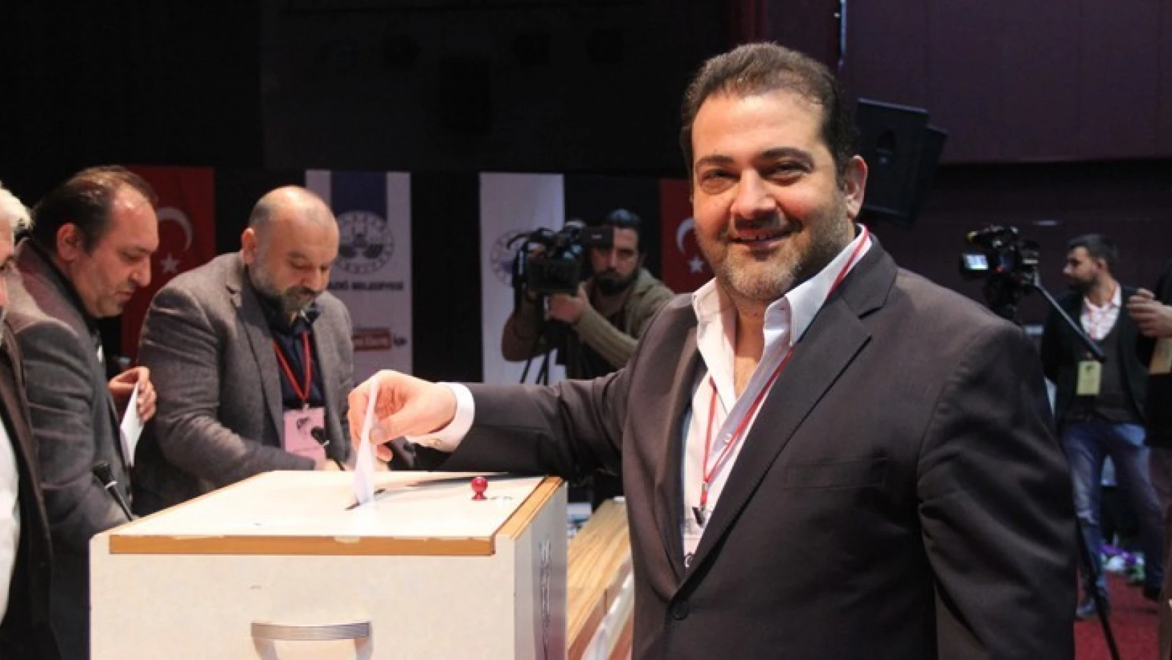 Elazığspor'da başkan Selçuk Öztürk istifa etti