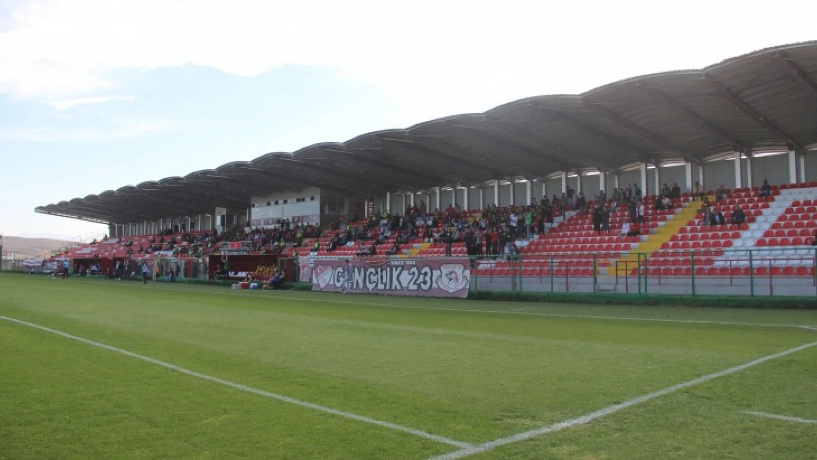 Elazığspor, sezonun en düşük seyircisi sayısıyla oynadı