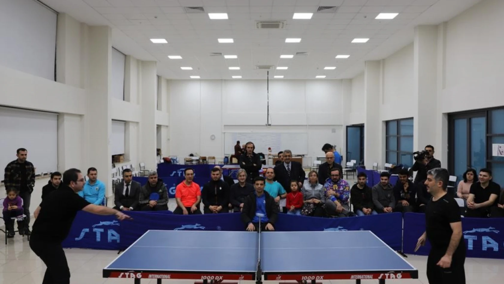 FÜ'de personel arası masa tenisi turnuvası sona erdi