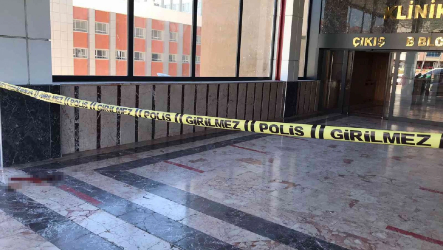 Fırat Üniversitesi Hastanesinde Silahlı Çatışma 1'i ağır 2 yaralı