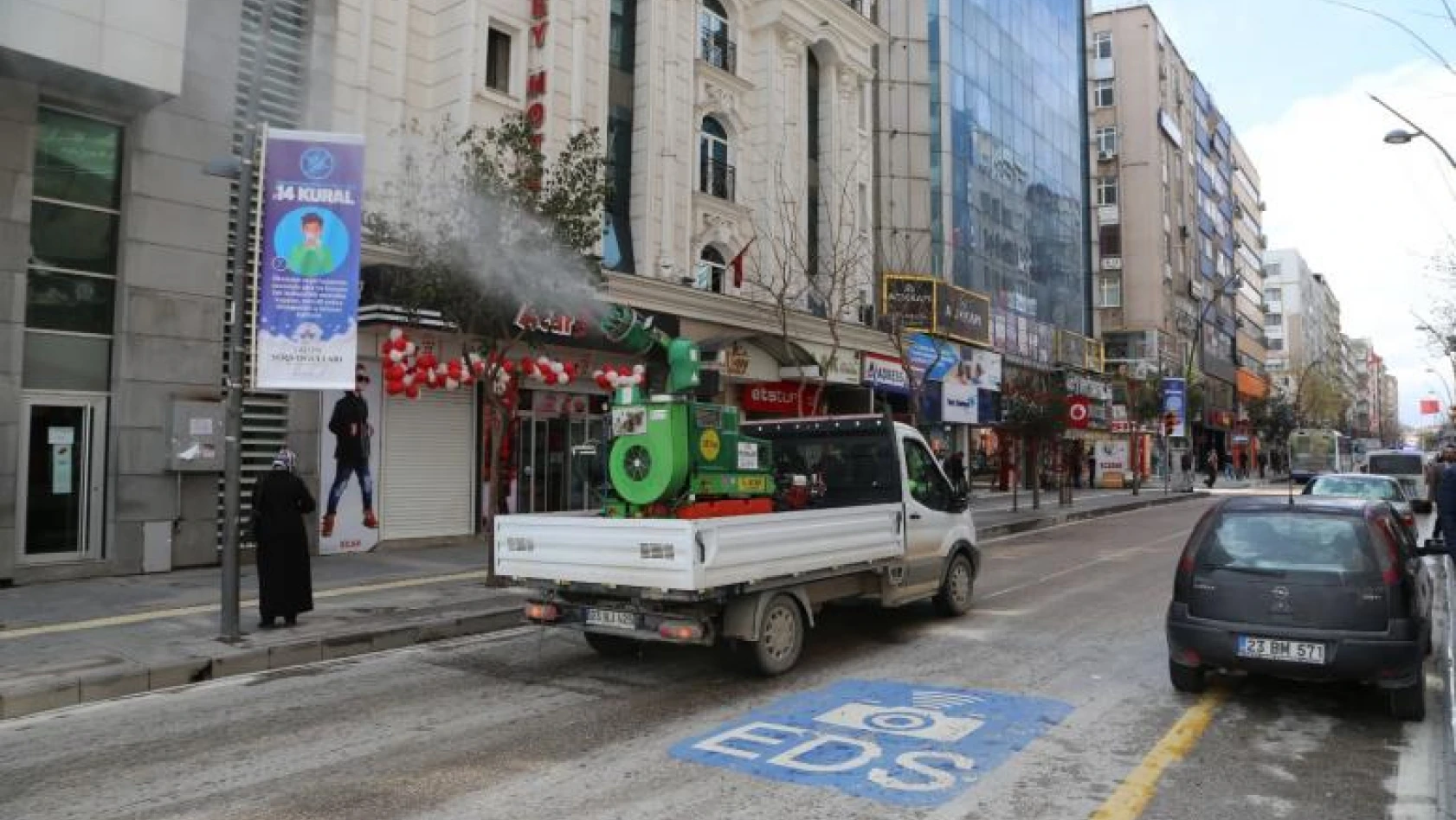 Elazığ Belediyesi Hijyen ve Dezenfekte Çalışmalarını Sürdürüyor