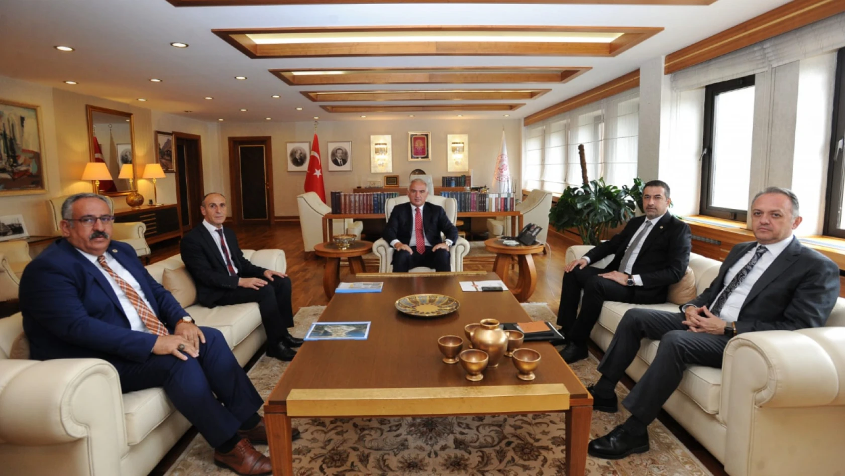 Milletvekili Işıkver, Kültür ve Turizm Bakanı Mehmet Nuri Ersoy'u Ziyaret Etti