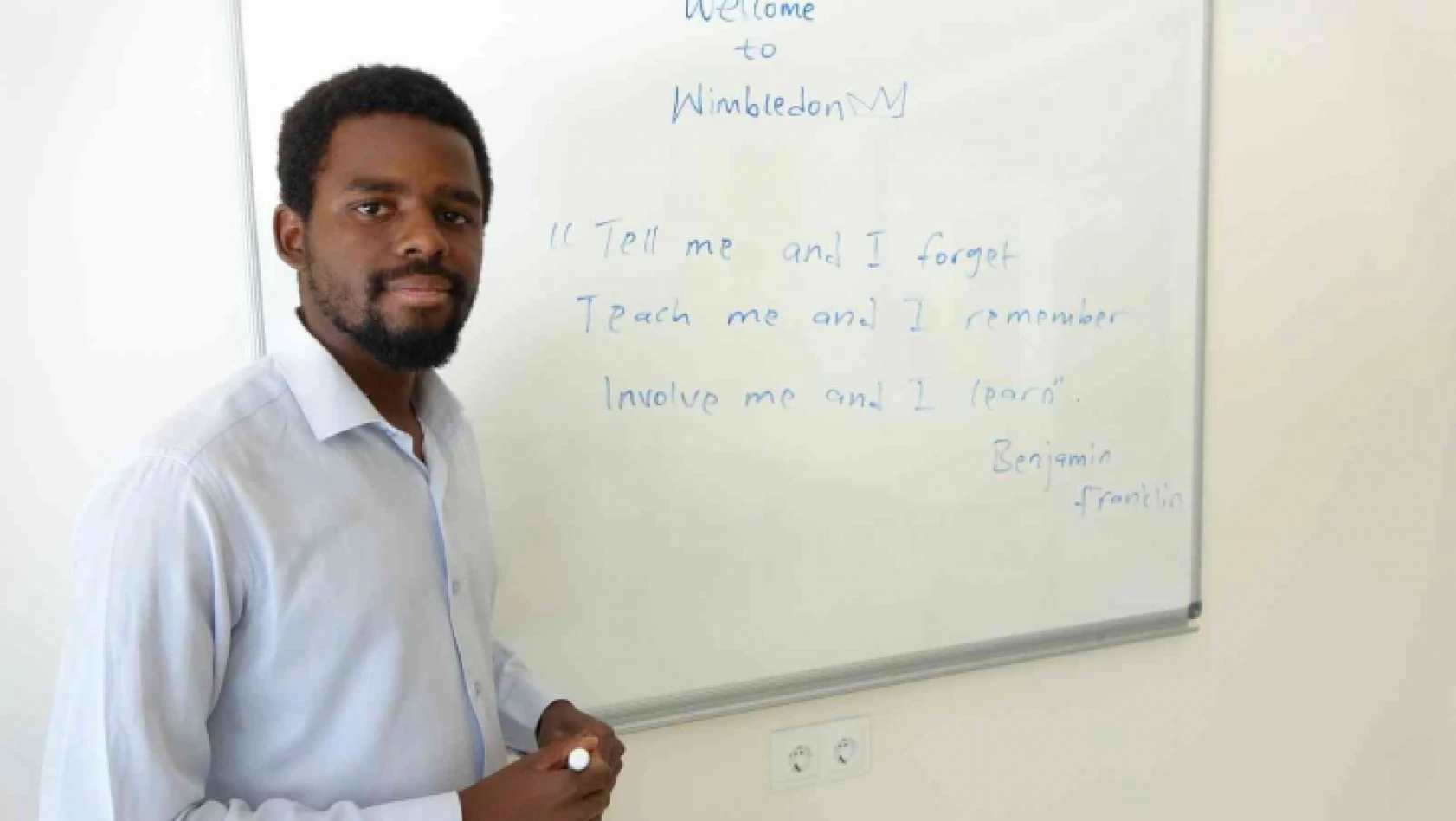Nijerya'dan öğrenci olarak geldiği Elazığ'da kendi dil okulunu açtı