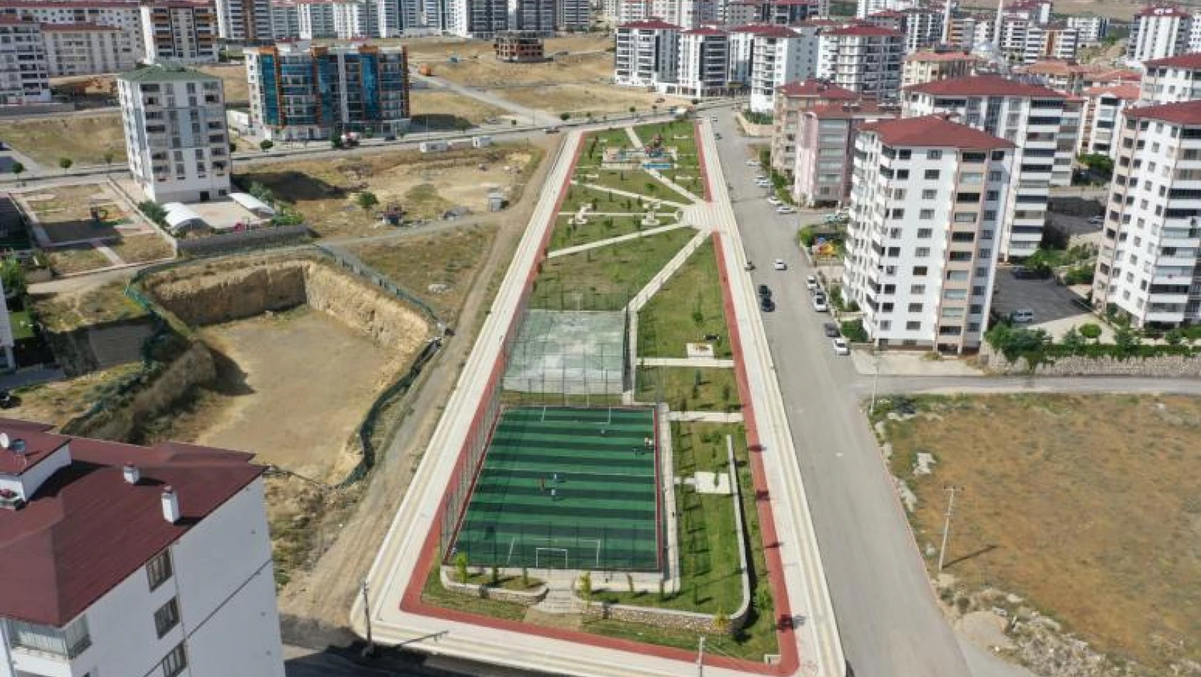 Elazığ Belediyesi'nden Mahallelere Yeni Parklar