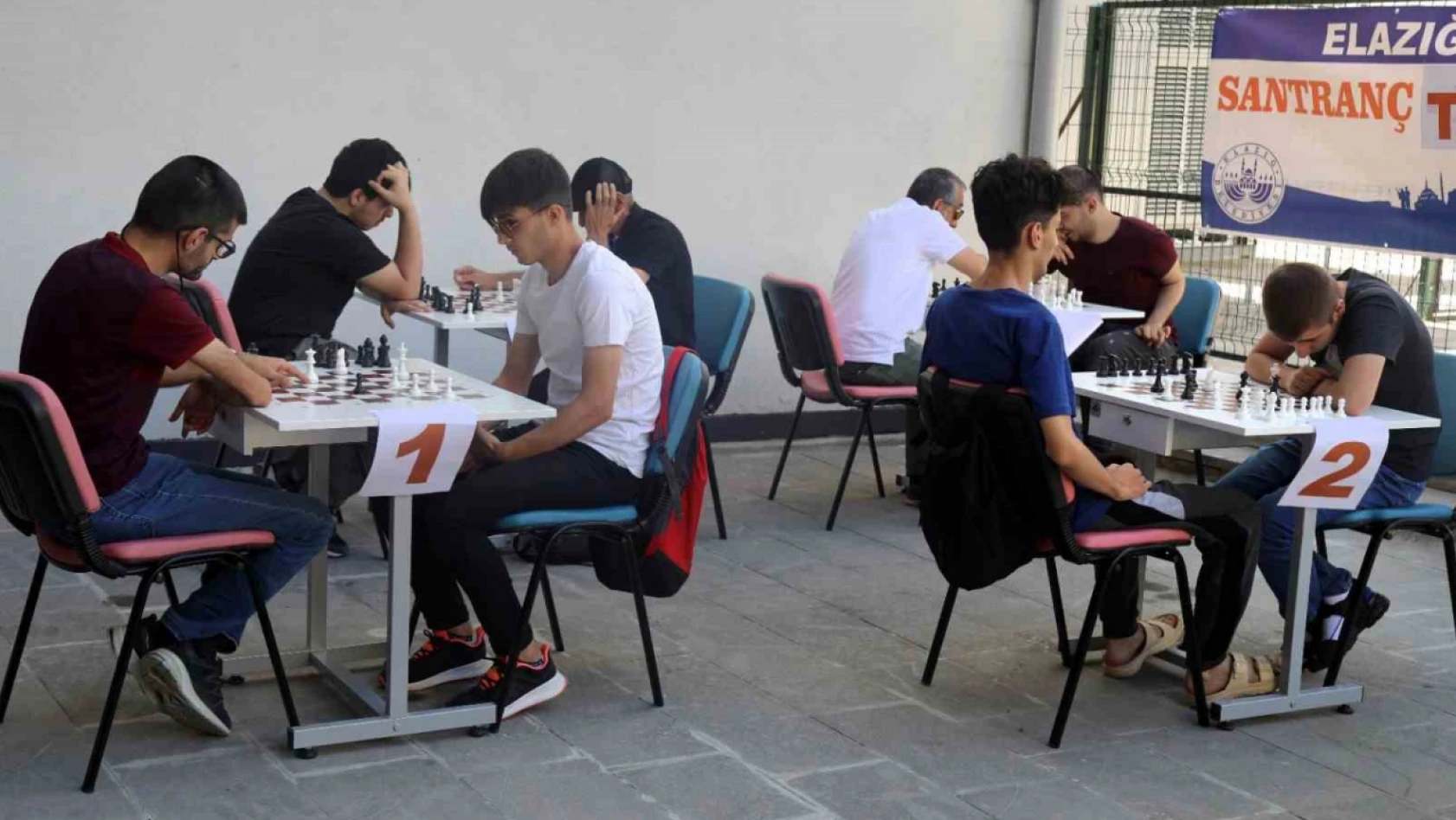 Satranç turnuvasında heyecan dolu anlar yaşandı